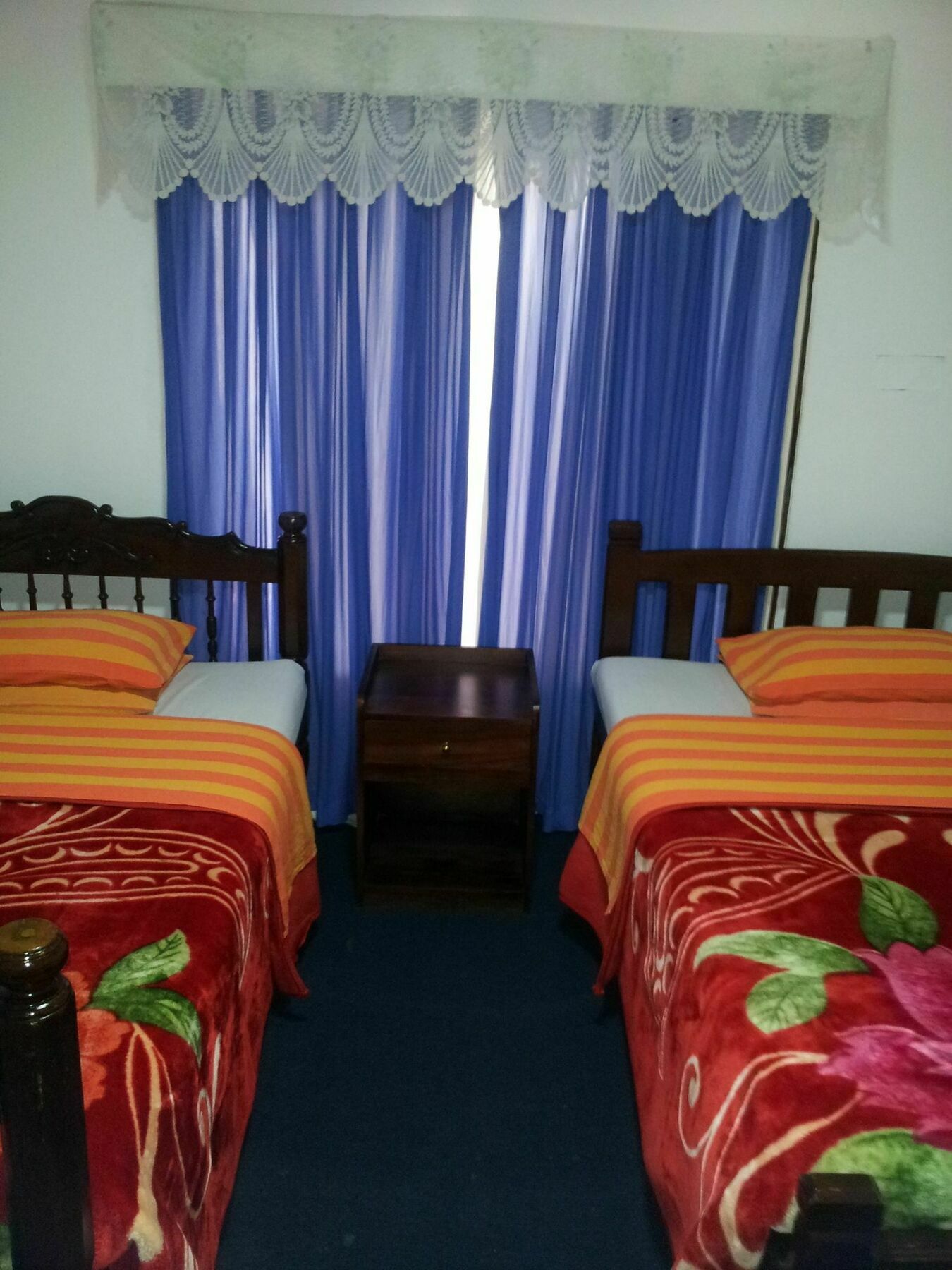 Andrews Hostel Нувара-Елія Екстер'єр фото