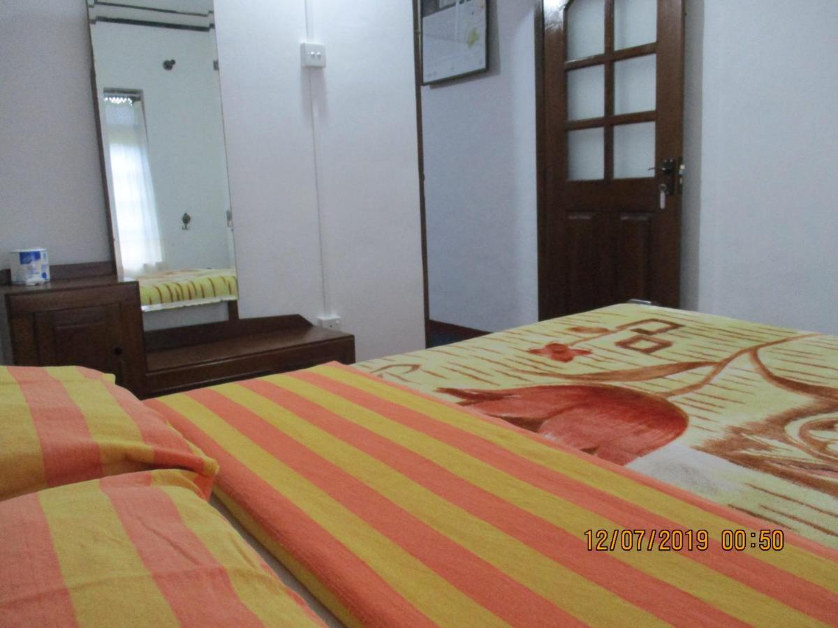 Andrews Hostel Нувара-Елія Екстер'єр фото